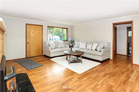 170 E 3rd St, Union, WA 98592 photo 9