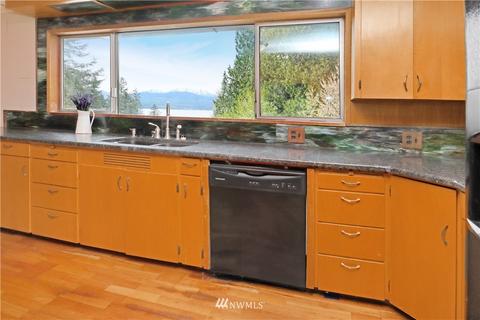 170 E 3rd St, Union, WA 98592 photo 4