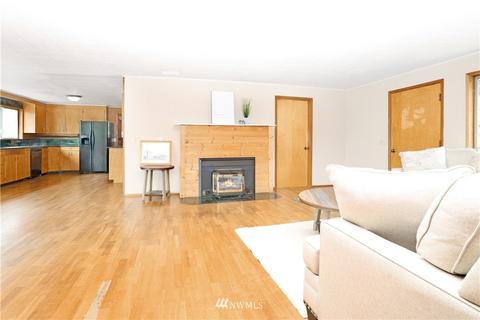170 E 3rd St, Union, WA 98592 photo 7