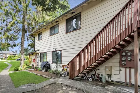 7705 Timber Hill Dr, Everett, WA 98203 photo 2