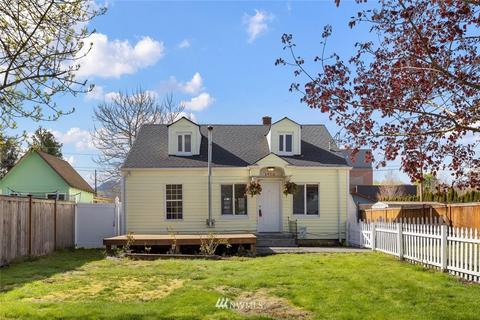 1410 Davis Ave, Enumclaw, WA 98022 photo 2