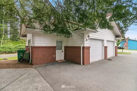 923 Harvest Rd, Bothell, WA 98012 photo 3