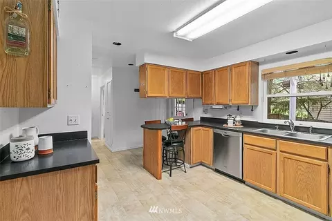 923 Harvest Rd, Bothell, WA 98012 photo 11