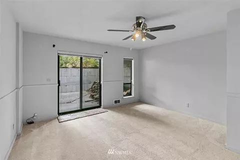 923 Harvest Rd, Bothell, WA 98012 photo 24