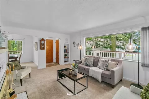923 Harvest Rd, Bothell, WA 98012 photo 4