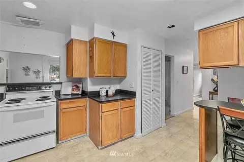 923 Harvest Rd, Bothell, WA 98012 photo 12