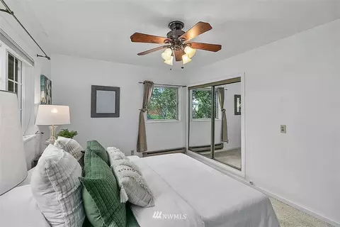 923 Harvest Rd, Bothell, WA 98012 photo 14