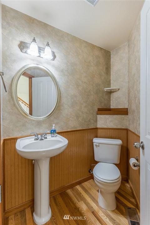 40 E Soderberg Rd, Allyn, WA 98524 photo 16