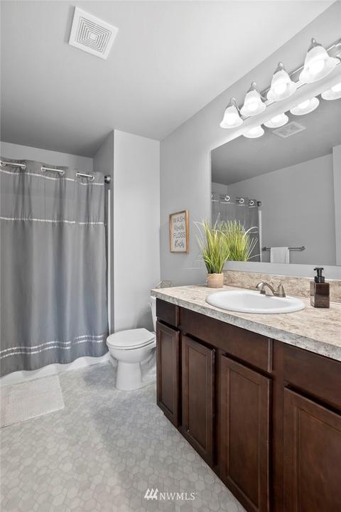 719 Tipsoo Loop S #B, Rainier, WA 98576 photo 14