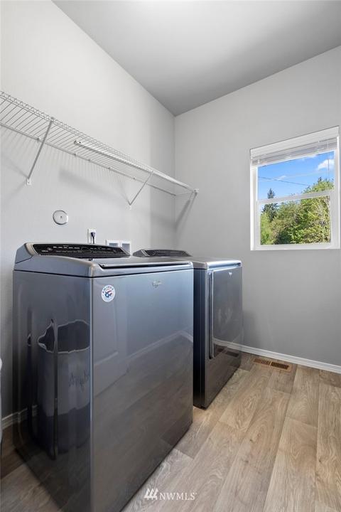719 Tipsoo Loop S #B, Rainier, WA 98576 photo 17