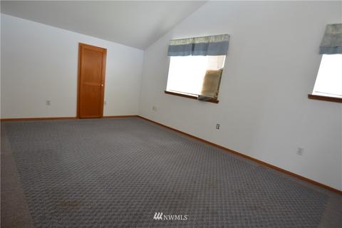 16319 64th St E, Sumner, WA 98390 photo 18