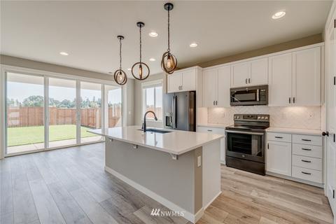 327 Hogan Dr, Enumclaw, WA 98022 photo 13