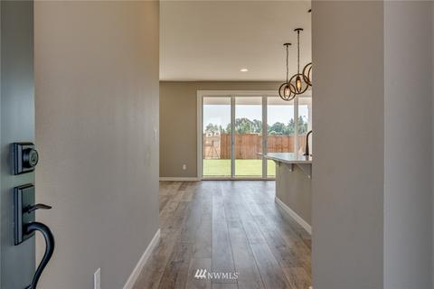327 Hogan Dr, Enumclaw, WA 98022 photo 8