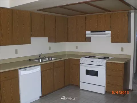 17213 Gravenstein Rd, Bothell, WA 98012 photo 8