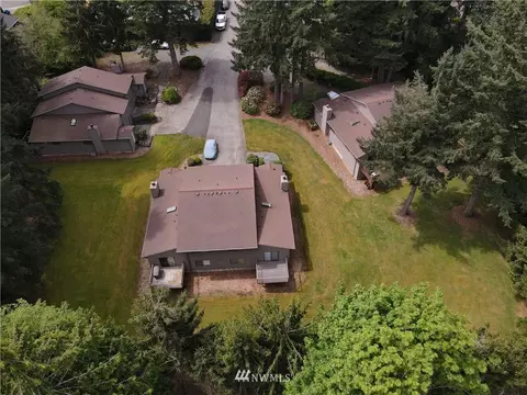 17219 Gravenstein Rd, Bothell, WA 98012 photo 5