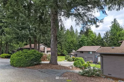 17219 Gravenstein Rd, Bothell, WA 98012 photo 2