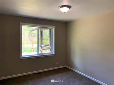 957 Tipsoo Loop N, Rainier, WA 98576 photo 8