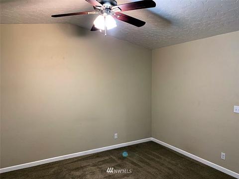 957 Tipsoo Loop N, Rainier, WA 98576 photo 9