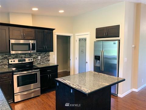 957 Tipsoo Loop N, Rainier, WA 98576 photo 4
