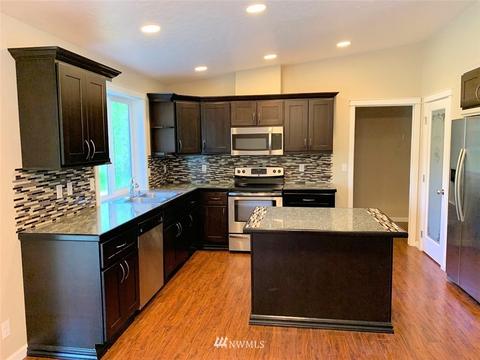 957 Tipsoo Loop N, Rainier, WA 98576 photo 3