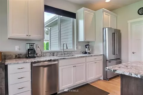 481 E Soderberg, Allyn, WA 98524 photo 9