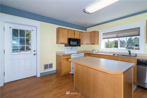 104 E Third Ave, Kittitas, WA 98934 photo 5