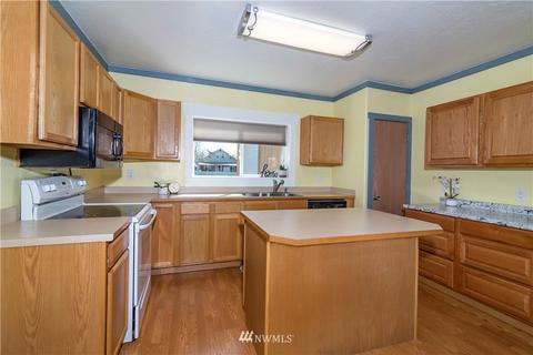 104 E Third Ave, Kittitas, WA 98934 photo 4