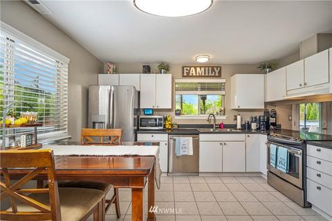 14409 141st St E, Orting, WA 98360 photo 3