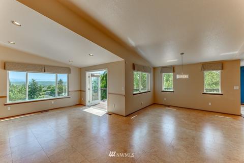 1014 Angle Ln, Everett, WA 98201 photo 13
