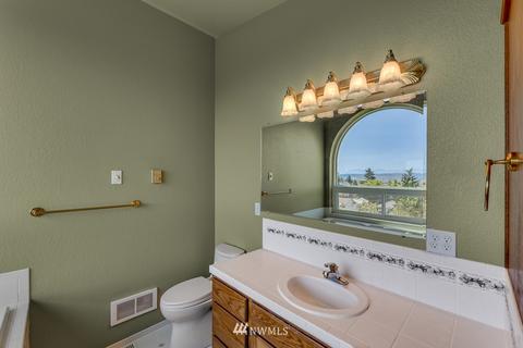 1014 Angle Ln, Everett, WA 98201 photo 27