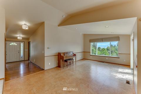 1014 Angle Ln, Everett, WA 98201 photo 11