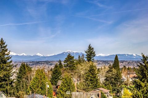 1014 Angle Ln, Everett, WA 98201 photo 2