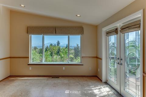 1014 Angle Ln, Everett, WA 98201 photo 14