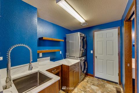 1014 Angle Ln, Everett, WA 98201 photo 29