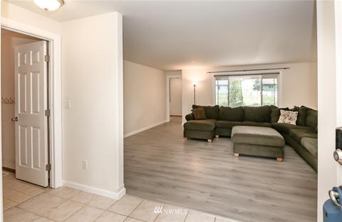 408 Christian Ct SE, Orting, WA 98360 photo 7