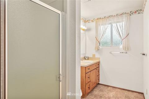 9622 NE 204th Pl, Bothell, WA 98011 photo 23