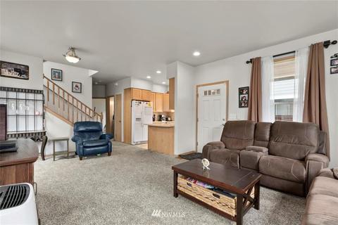 1720 Garfield St #3, Enumclaw, WA 98022 photo 3