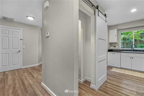 18707 20th Ave SE, Bothell, WA 98012 photo 14