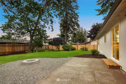 19417 Crescent Dr E, Spanaway, WA 98387 photo 2