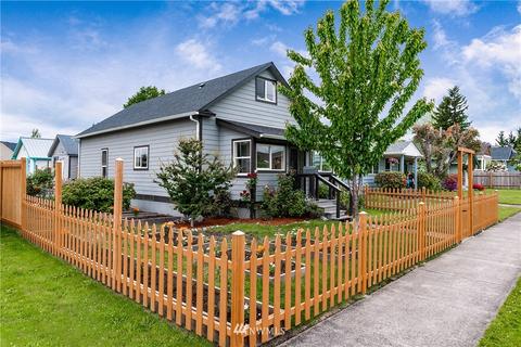 1214 Porter St, Enumclaw, WA 98022 photo 1
