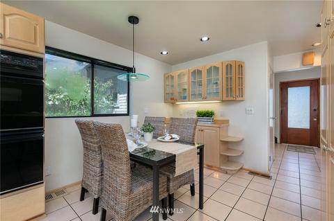 1811 E Thomas St, Seattle, WA 98112 photo 11