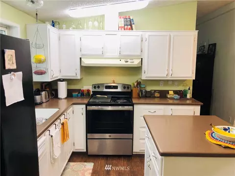 28214 E 13th Ave, Roy, WA 98580 photo 8