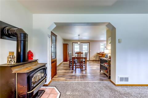 391 Emerald Lake Dr E, Grapeview, WA 98546 photo 4