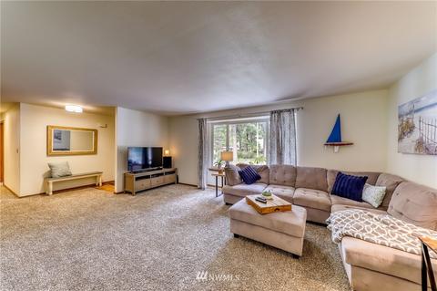 391 Emerald Lake Dr E, Grapeview, WA 98546 photo 2