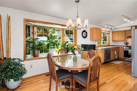 1614 Edgemoor Ln, Everett, WA 98203 photo 8