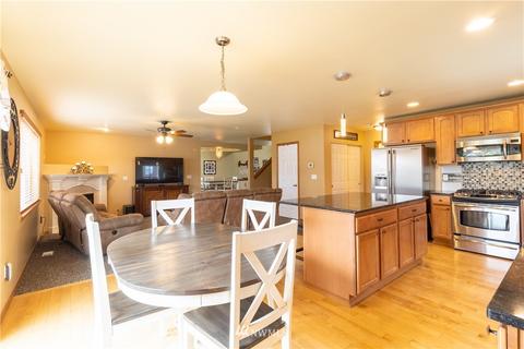 214 Michell Ln NE, Orting, WA 98360 photo 10