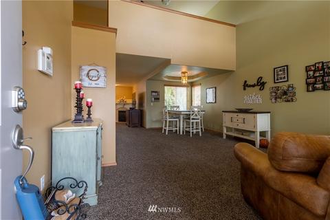 214 Michell Ln NE, Orting, WA 98360 photo 4