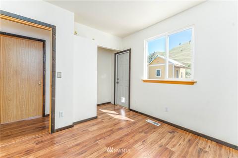332 E Prospect St, Chelan, WA 98816 photo 10