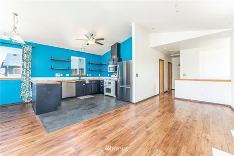 332 E Prospect St, Chelan, WA 98816 photo 5