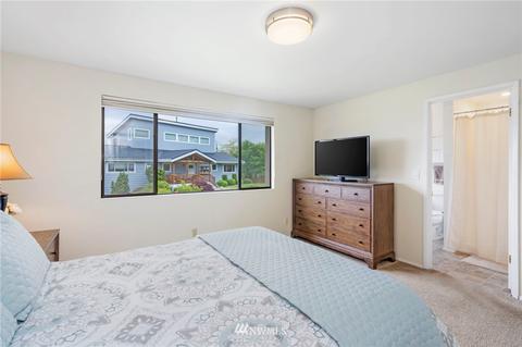 8712 Olympic View Dr, Edmonds, WA 98026 photo 18